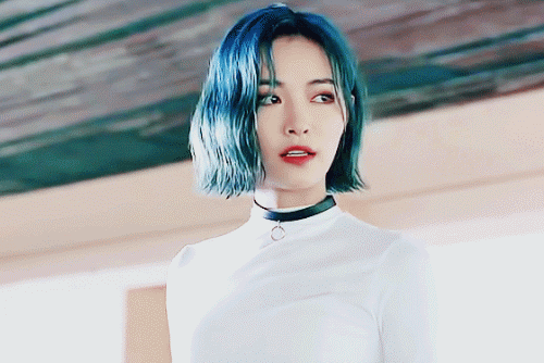 女明星睡姿照片_女星奇葩睡姿揭秘_杨超越宋茜林允许佳琪周迅